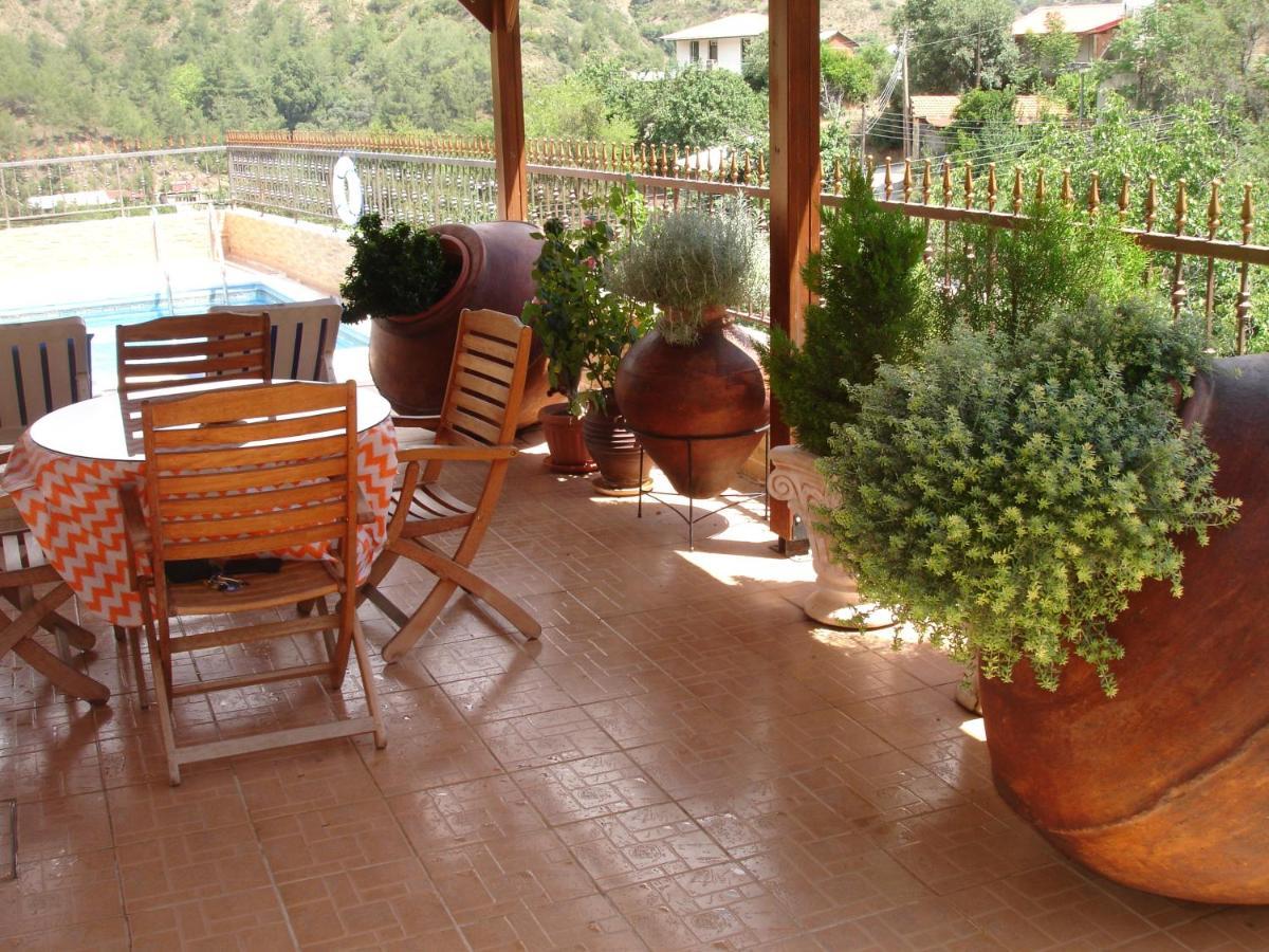 The Love Holiday House Tris Elies Exterior foto