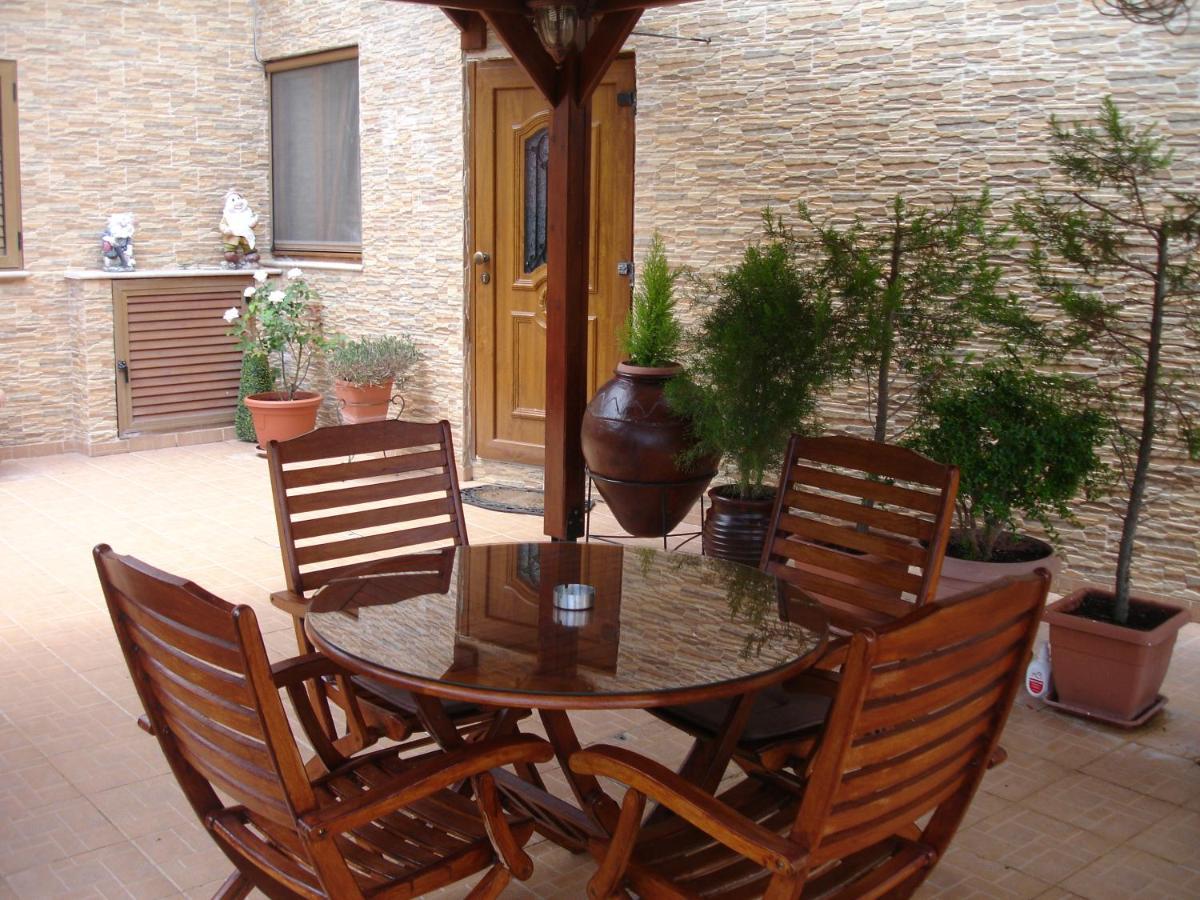 The Love Holiday House Tris Elies Exterior foto